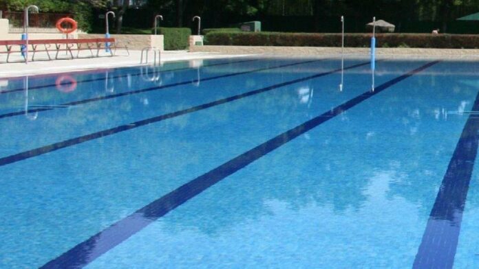 La piscina de verano de Coslada abre parcialmente por un fallo técnico en un colector