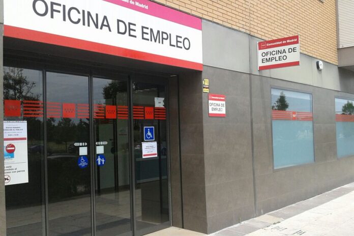 El paro baja en Coslada en 50 personas en el mes de abril de 2025