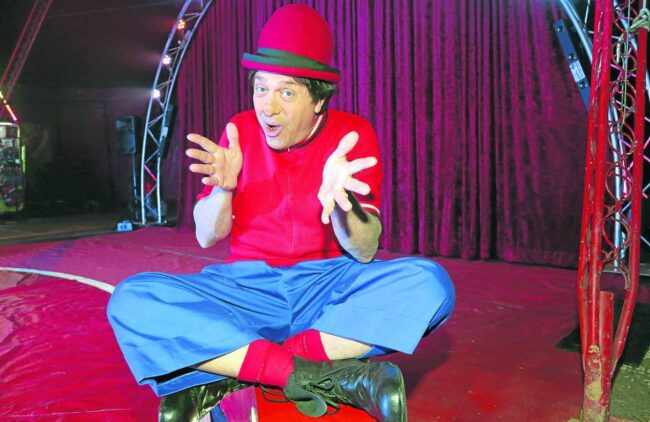 El Circo de Rody Aragón trae de vuelta la magia a Coslada con «¿Cómo están ustedes?»