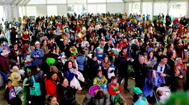 Los más pequeños dan colorido y diversión al inicio del Carnaval de Coslada