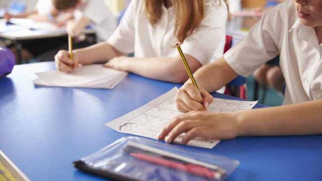 La Comunidad de Madrid cuadruplica su inversión para combatir las altas temperaturas en los colegios públicos