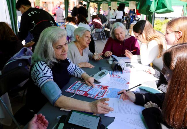Éxito rotundo de la XI Feria de la Salud celebrada en el Barrio del Puerto