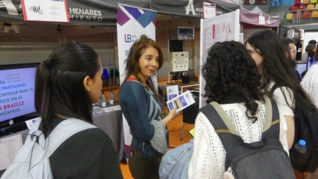 Tres institutos cosladeños participan en la V edición de la Feria de las Profesiones, organizada por AEDHE