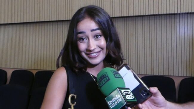 Marina Rivers da el pistoletazo de salida a las Fiestas de Coslada con un pregón en defensa de la educación pública