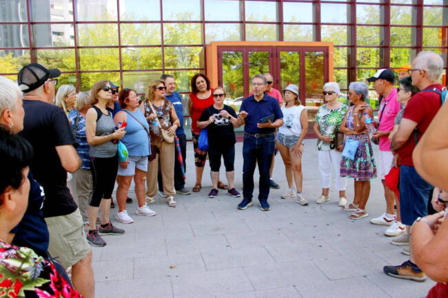 Coslada celebra la ‘Ruta de las Memorias’, un paseo guiado por la historia de la movilidad en la ciudad