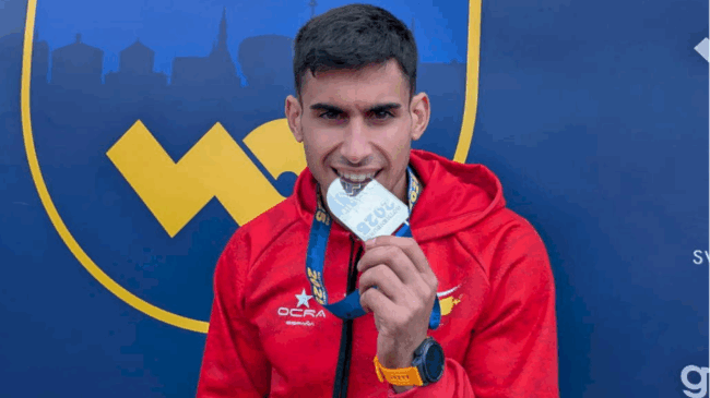 Un joven de Coslada, doble medallista en el Mundial de carreras de obstáculos en Suecia