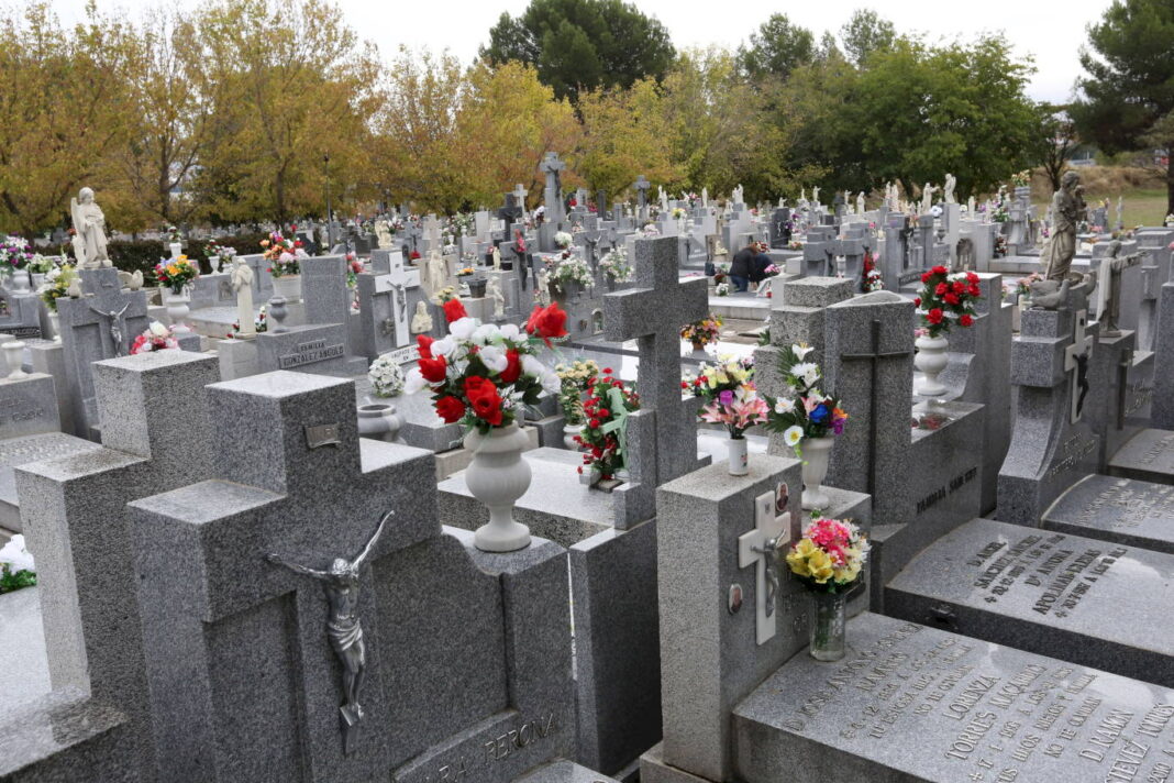 CEMENTERIO MUNICIPAL (33)