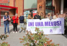 Coslada guarda un minuto de silencio en memoria de las dos últimas víctimas de la violencia machista