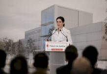 Ayuso critica al Gobierno por el descarrilamiento del tren en San Fernando de Henares: «Es la viva imagen de la gestión de Pedro Sánchez en Madrid»