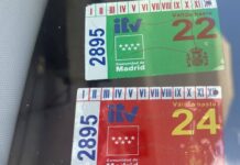 Investigado en Coslada por usar una pegatina de ITV falsa en un vehículo con la inspección caducada