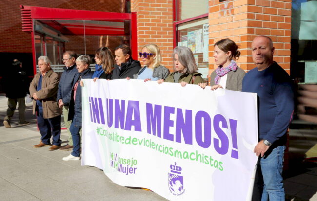 Coslada guarda un minuto de silencio por dos nuevos asesinatos machistas