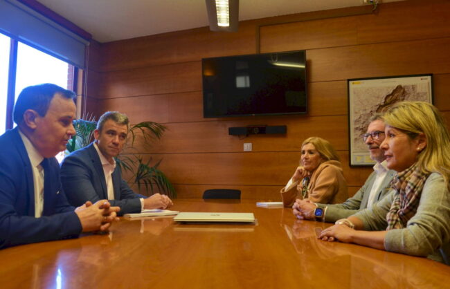 Reunión del Gobierno Municipal y la Asociación de Empresarios del Henares, AEDHE