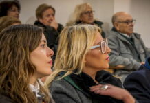 Más Madrid Coslada muestra su apoyo a la exconcejala del PP en Móstoles que ha denunciado acoso