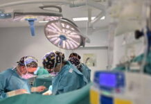 La Comunidad de Madrid invierte en un material destinado a intervenciones de hernias que reduce la reaparición de la patología