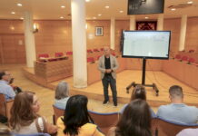 Coslada presenta su guía de recursos municipales para niños y jóvenes