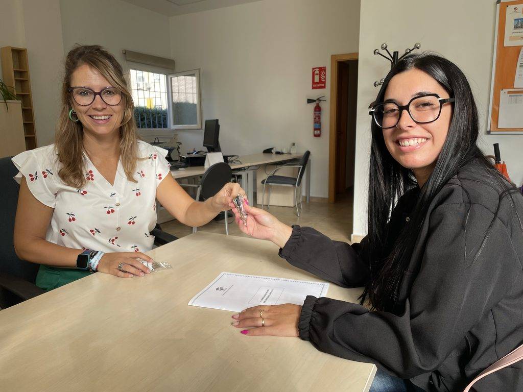 EMVICOSA entrega tres viviendas en alquiler a jóvenes de Coslada por 285,60 euros al mes - imagen 1