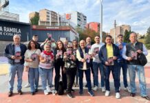 El PP de Coslada recoge firmas para exigir una ciudad limpia y critica la gestión del PSOE El PP de Coslada recoge firmas para exigir una ciudad limpia y critica la gestión del PSOE - imagen 1