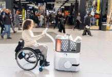 Parque Corredor prueba un robot de Fundación ONCE para personas con discapacidad Parque Corredor prueba un robot de Fundación ONCE para personas con discapacidad - imagen 1